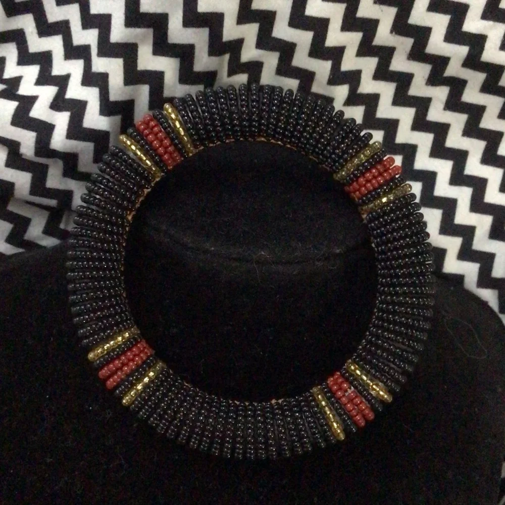 Elegant Beaded Bracelet - Black, Red, and Gold